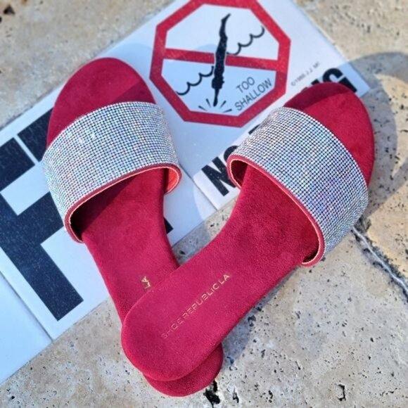 Women's Rhinestone Flats Sandals Wine Color - Picture 4 of 4